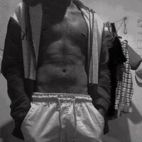 Mronly98 webcam