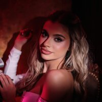 HaileyMadow nude on webcam for live porn video chat