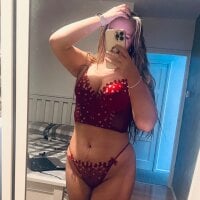 PlayfulPoppyxx's Offline Chat Room