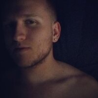 dutchhugecock's Offline Chat Room