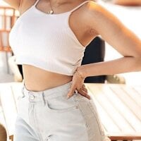 Black_Hoty webcam
