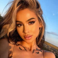BellaKarma webcam model