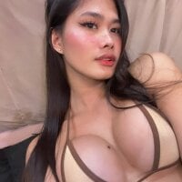 BlessieHugecock webcam