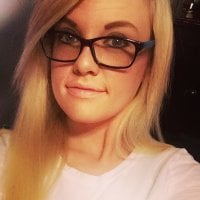 Skyemommie's Offline Chat Room