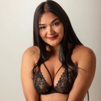 Agatha_Gomez Adlı Modelin Çevrimdışı Sohbet Odası