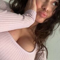 Emiliakim69 naked in live sex video chat