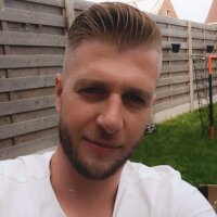 DutchboyB's Offline Chat Room