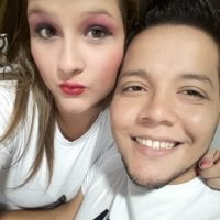 crish_and_sthefy_fox's Offline Chat Room