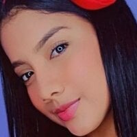 Emmastonesp's Offline Chat Room