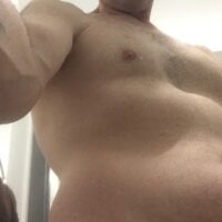 Makeyouhorney's Offline Chat Room