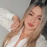 mia_garcia_9 অফলাইন চ্যাট রুম