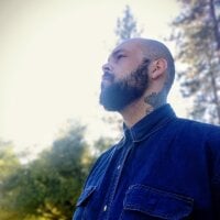 BigriskDaddy92 webcam model