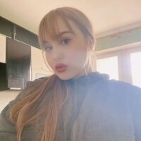 MelinaBooth's Offline Chat Room