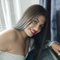 agatha_sky Adlı Modelin Çevrimdışı Sohbet Odası