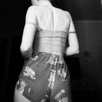 katiii000's Offline Chat Room