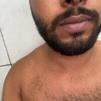 anonimo_xxx357's Offline Chat Room