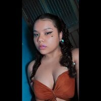 AlessandraGonzalez's Offline Chat Room