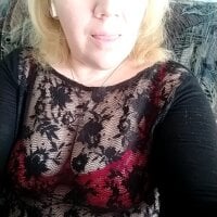 Nikol_GoldStar Adlı Modelin Çevrimdışı Sohbet Odası