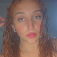 luna_xxx69's Offline Chat Room