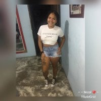 Perrissumisse's Offline Chat Room