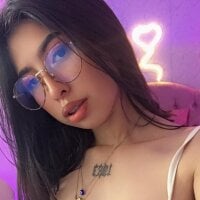 Mia_Shophia_1