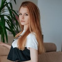 BELLA_BITTES' Offline Chat Room