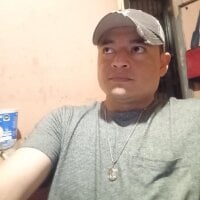 BafflingWhatsis webcam model