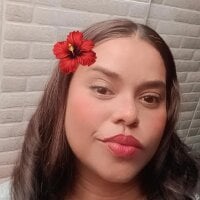 Negritacurvy08's Offline Chat Room