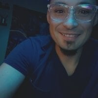 YoBlezz model avatar