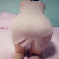 GirlDildora's Offline Chat Room