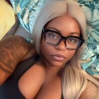 ShesTheOne_444 webcam