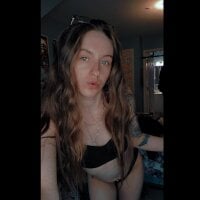 scorpi-h0e6666's Offline Chat Room