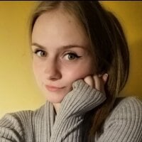 Mila_Elyse's Profile Pic