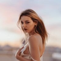 pretty_little_thing's Avatar Pic