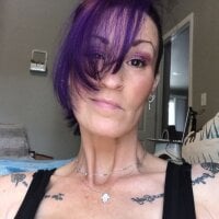 sexxybetty33's Offline Chat Room