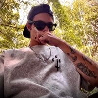 young_adventur3 from Stripchat
