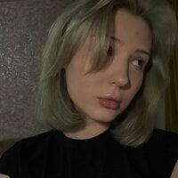 DorieKravec webcam model