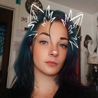 RaBbiTt530's Offline Chat Room