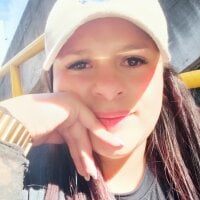 mela_hotlynn_ webcam