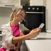 LisaElliot's Offline Chat Room