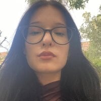 AlicaMoons webcam model