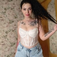 Lola_Hale's Avatar Pic