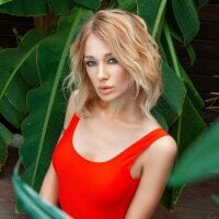 JuliMils webcam model