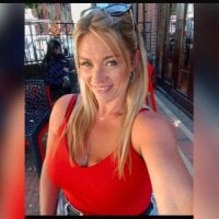 CrazyMonie's Offline Chat Room