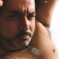 johnnyeutaw's Offline Chat Room