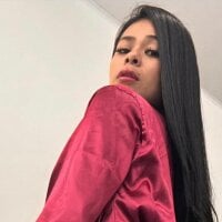 AdaraVelvore webcam model