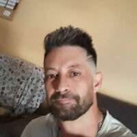 Valencianoo411 webcam model