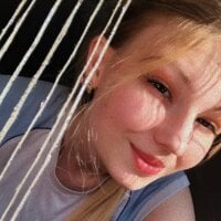 Maryann_Delores' Offline Chat Room