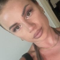 LauraLovely webcam model