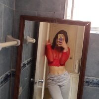laura_arias018 webcam